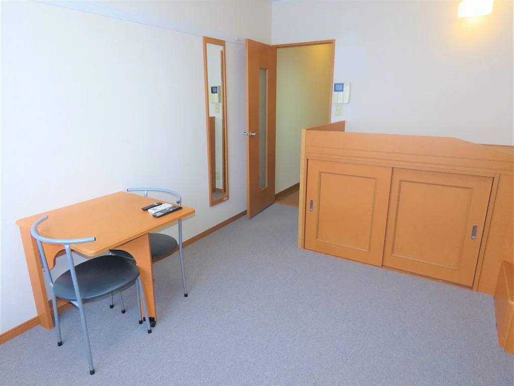 ハイベッドタイプのお部屋です