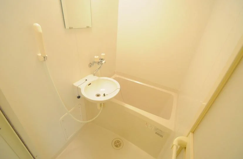 備品や設備仕様は号室等により異なります現地をご確認下さい。