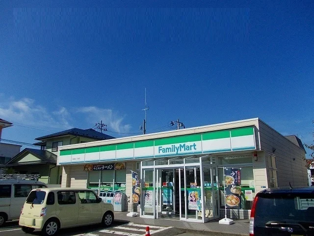 ファミリーマート　桜一丁目店まで1200m