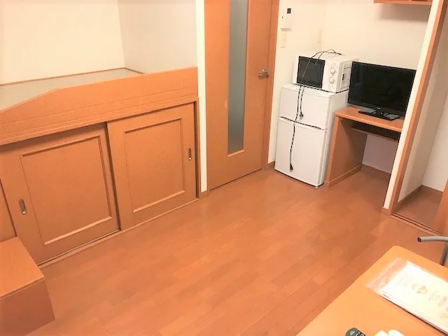 1階フローリング2階じゅうたん