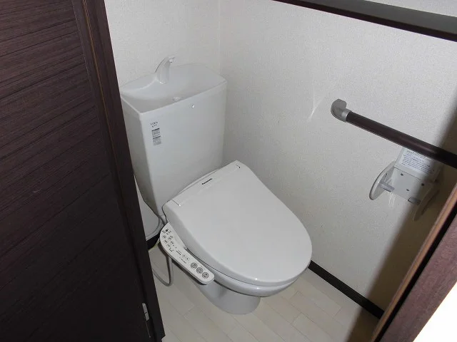 １階手摺あり　２階手摺無し