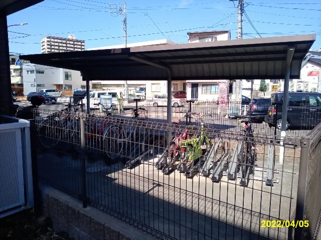 屋根付き駐輪場