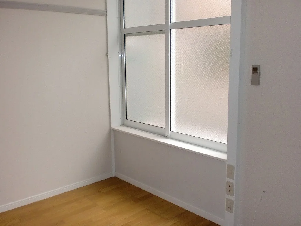 【床材】1Fフローリング　2Ｆ以上は絨毯です。