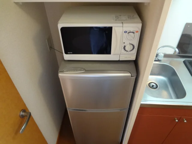 電子レンジ、冷蔵庫