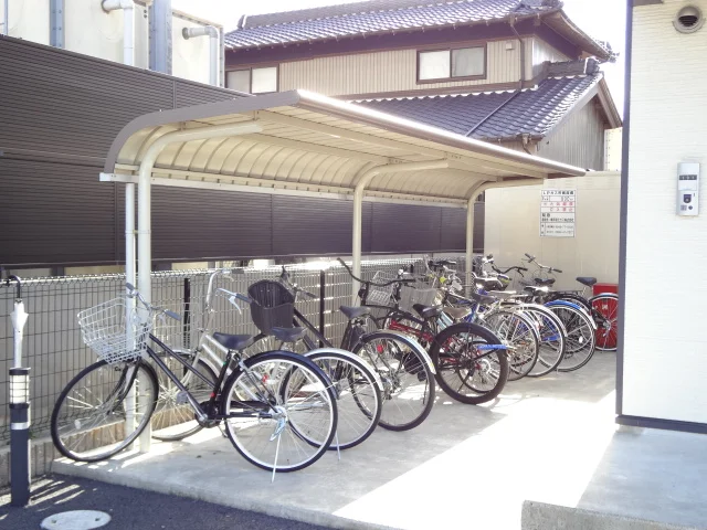 屋根付き駐輪場