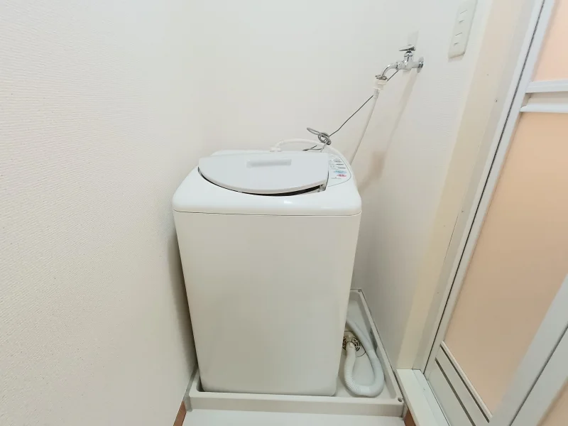 実際の洗濯機は仕様が異なる場合がございます