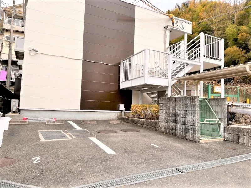 駐車場は別料金となります。