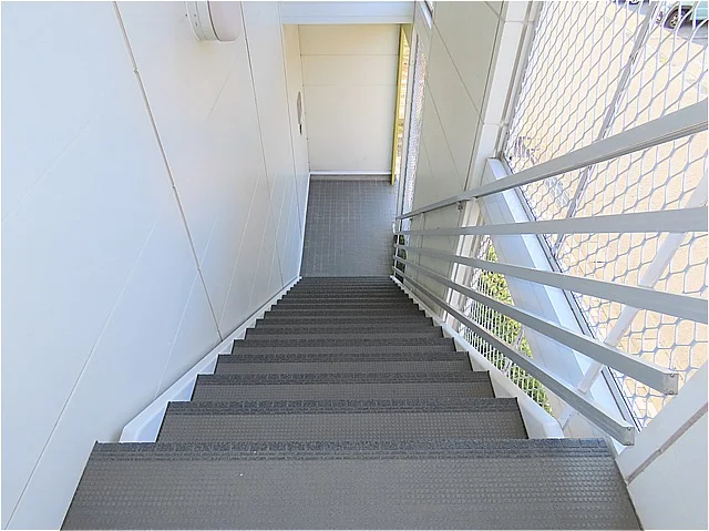 階段上からのアングルです