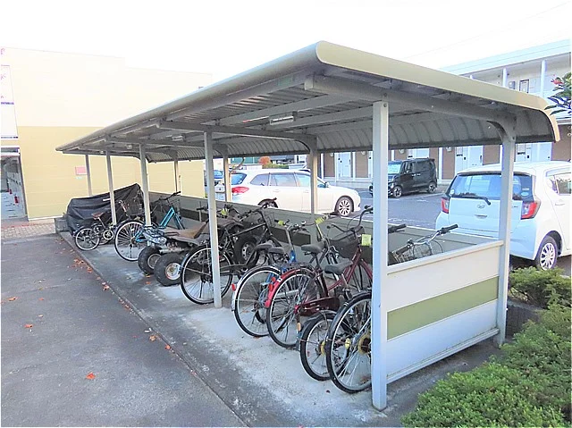 屋根付き駐輪場あり