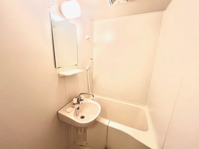 設備・使用は号室により異なる為、現状を優先いたします。