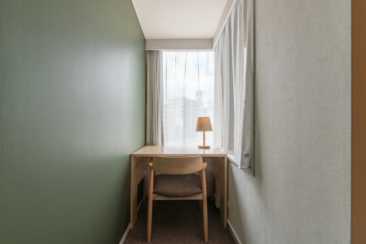 【室内】自然光の入るワークスペースで、気持ちよく集中できます