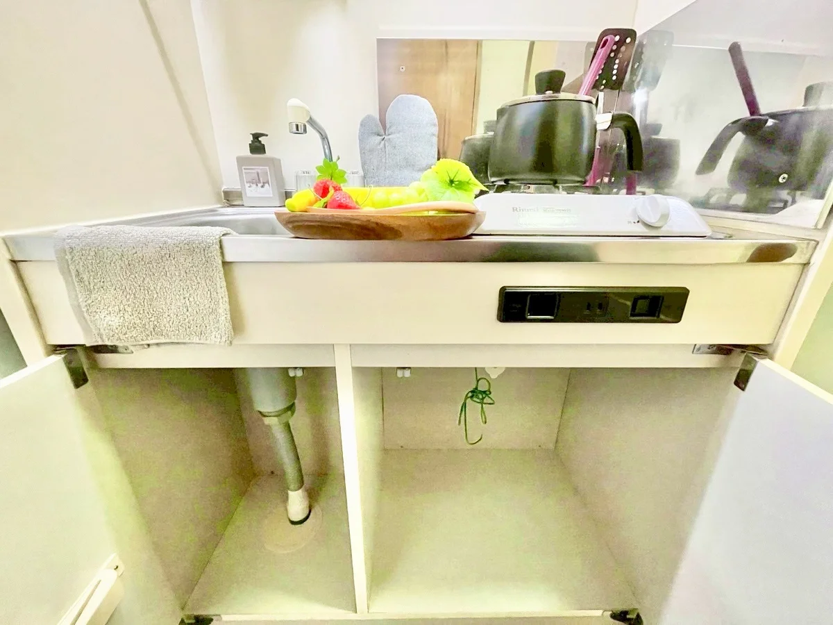 ※撮影用の観察植物・食器調理器具・雑貨類等はございません。※写真は現況優先