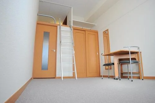 2Fカーペット。