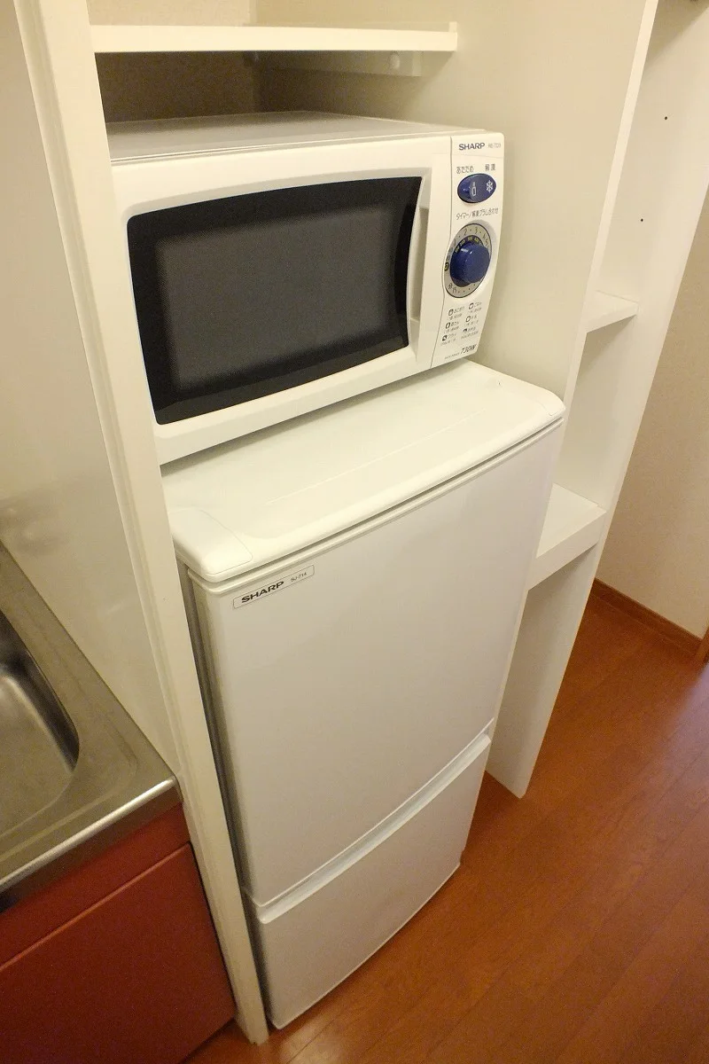 電子レンジ、冷蔵庫