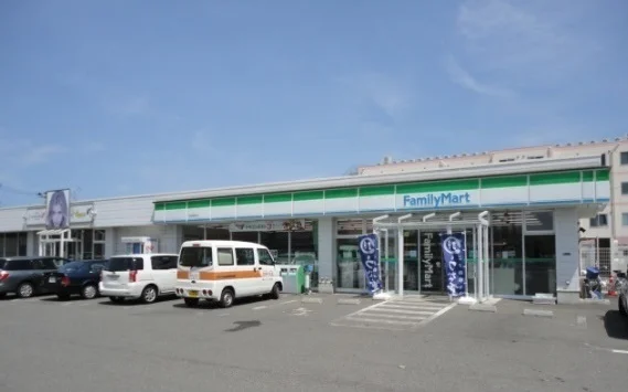 ファミリーマート秋田卸町店まで516m