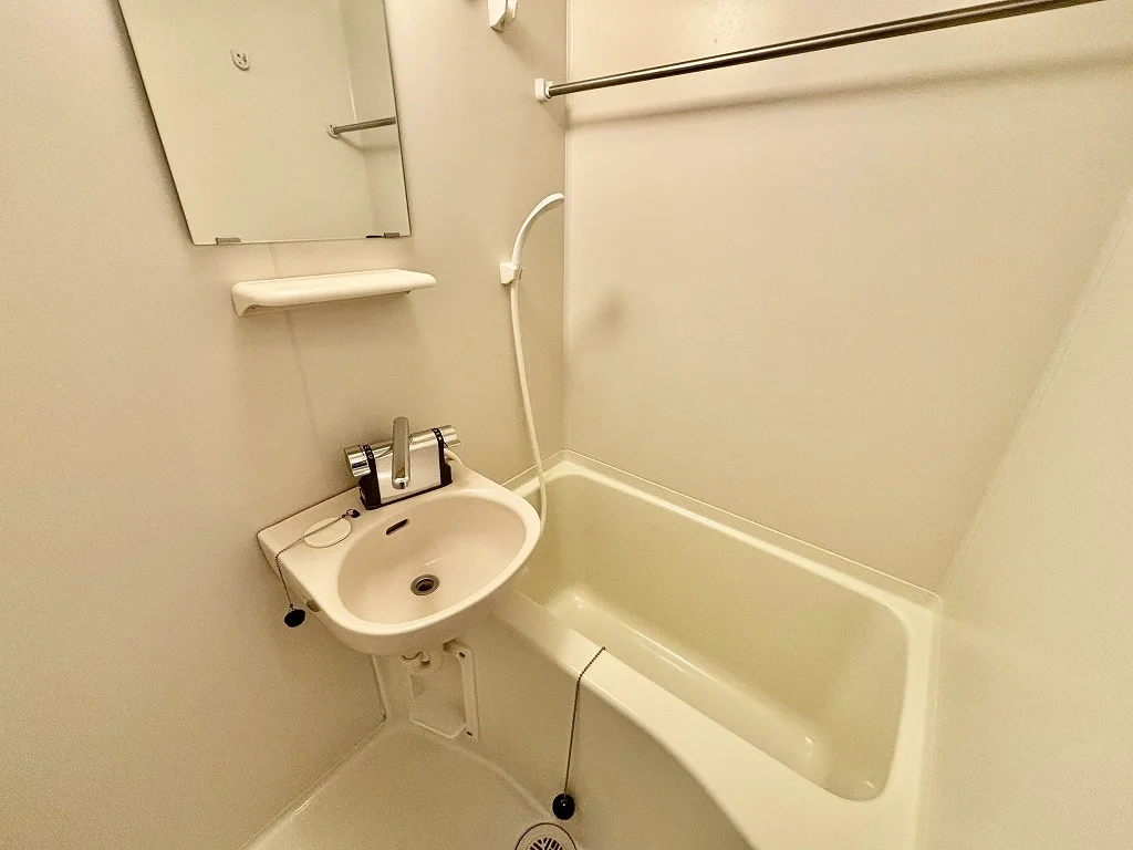 設備・仕様は号室により異なる為、現況を優先いたします。