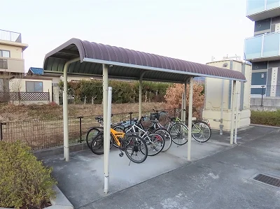 屋根付き駐輪場あり