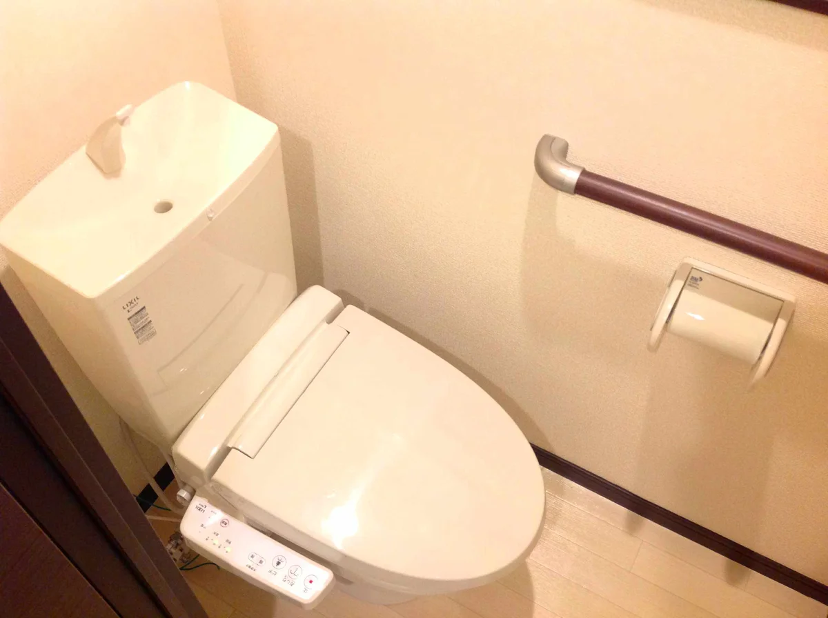 温水洗浄便座が標準装備！！