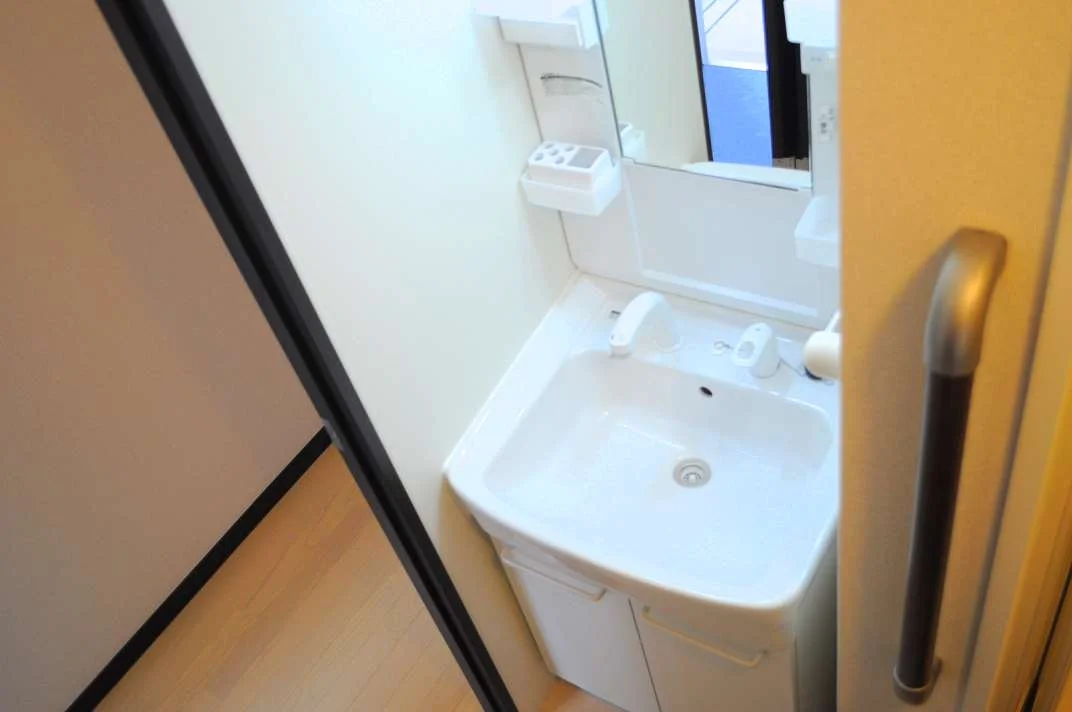 独立洗面台完備