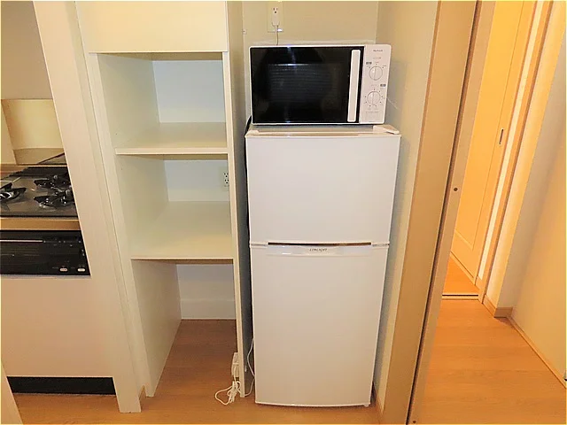 電子レンジ、冷蔵庫完備