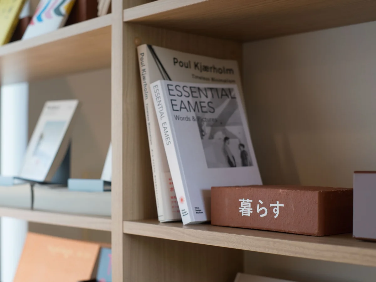 goodroomこだわりのアイテムたちが並びます。