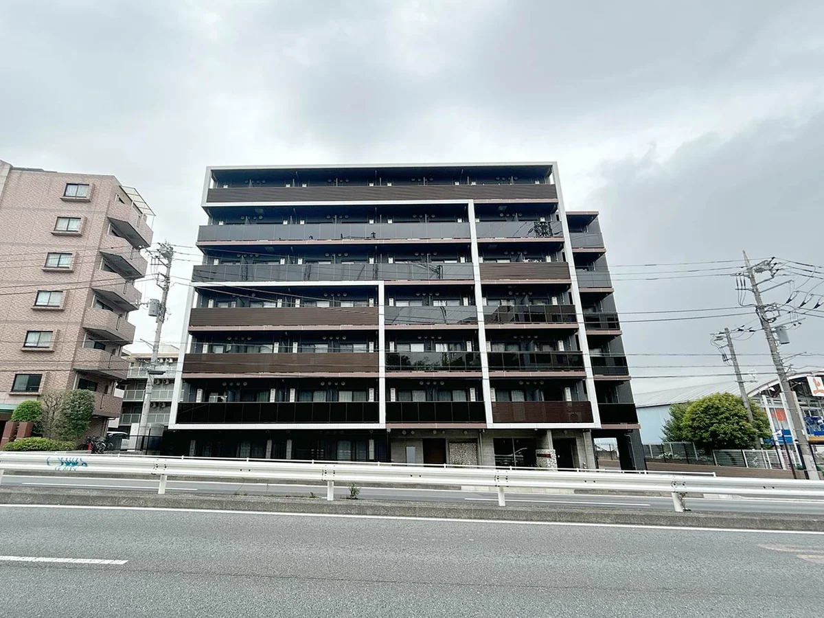 写真はイメージです。ラグなどの室内装飾はございません。