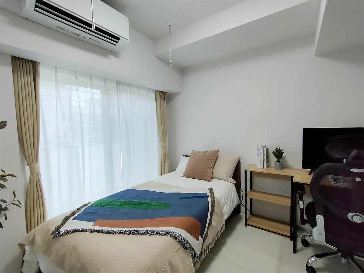 写真はイメージです。ラグなどの室内装飾はございません。