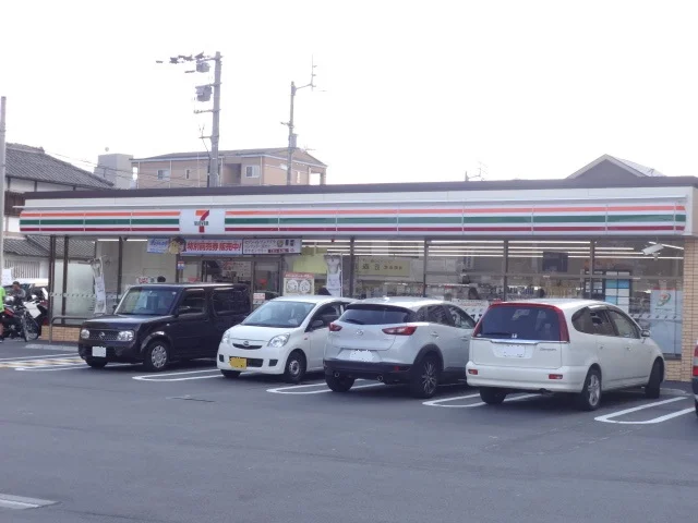 セブンイレブン高知升形店まで徒歩約5分