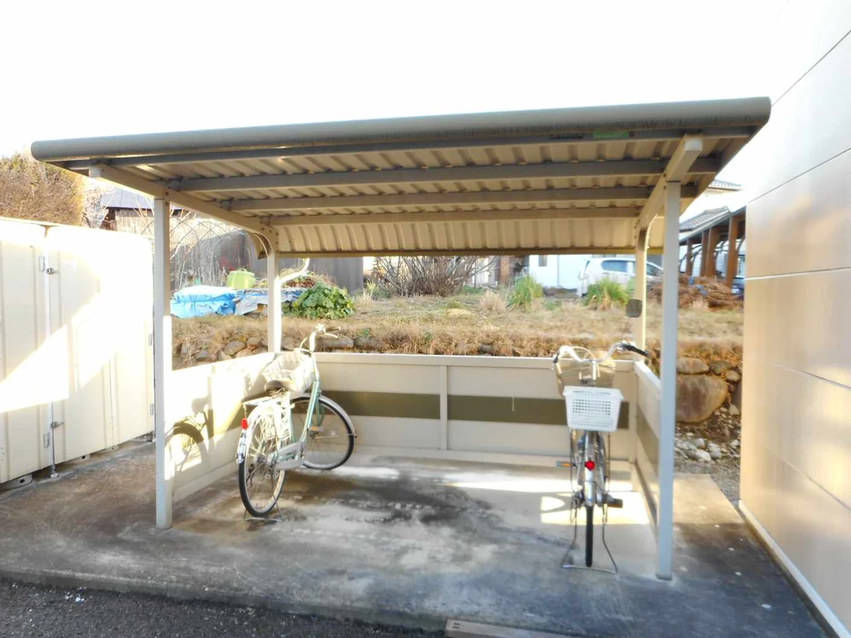 屋根付き駐輪場あり