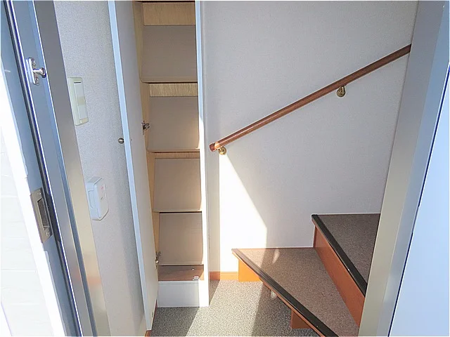 1階に玄関がある内階段のお部屋です