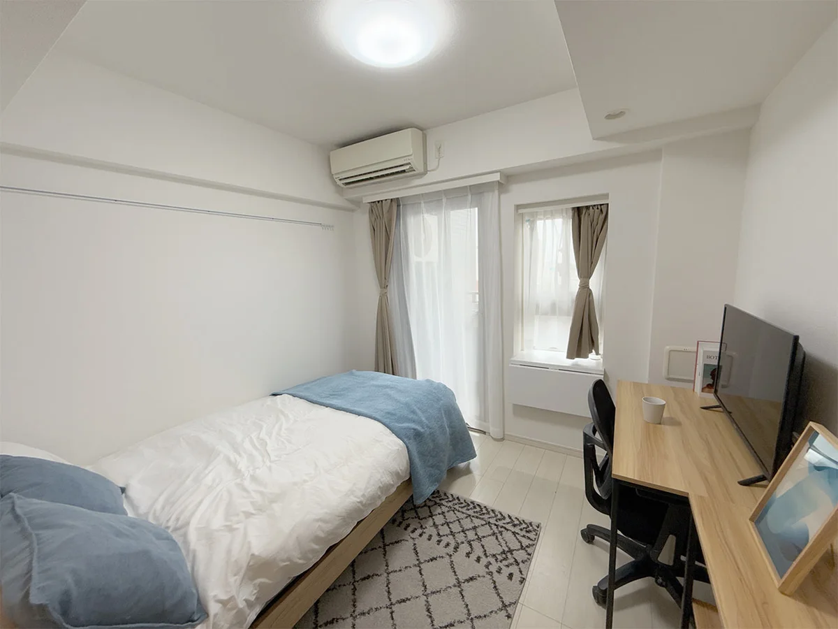 写真はイメージです。ラグなどの室内装飾はございません。