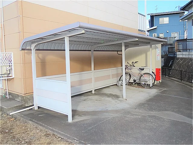 屋根付き駐輪場あり