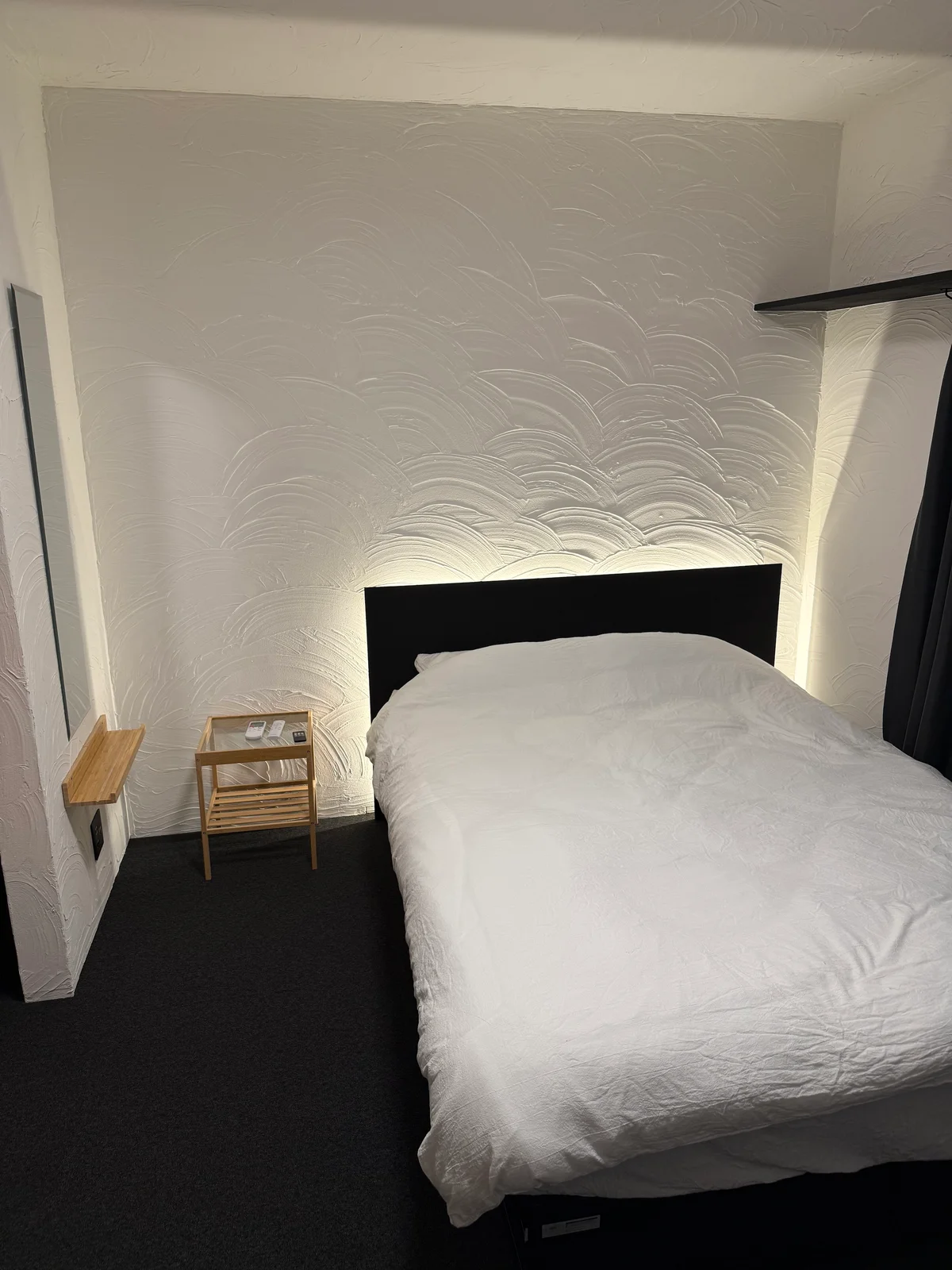 ダブルベッド、収納ボックス