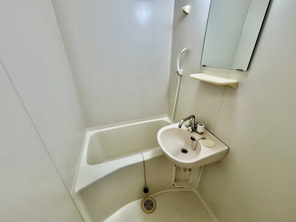 設備・仕様は号室により異なる為、現況を優先いたします。