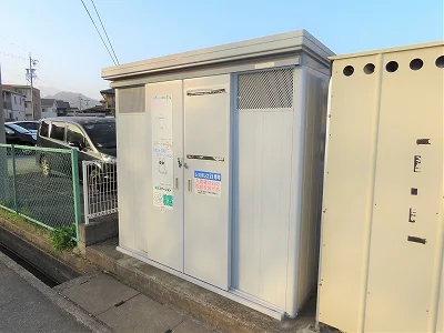 敷地内にゴミ庫が設置されておりゴミ捨てに便利です