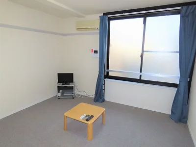 2階はカーペットのお部屋です