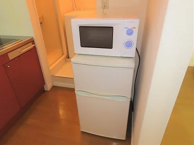 電子レンジ、冷蔵庫完備