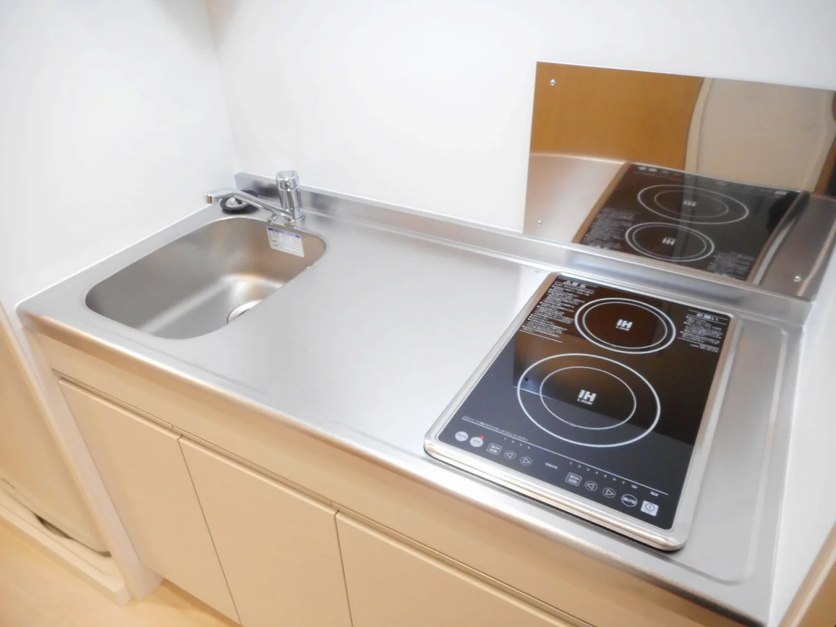 2口の電気コンロまたはIHコンロとなります