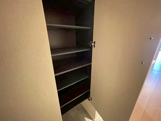 シューズボックス