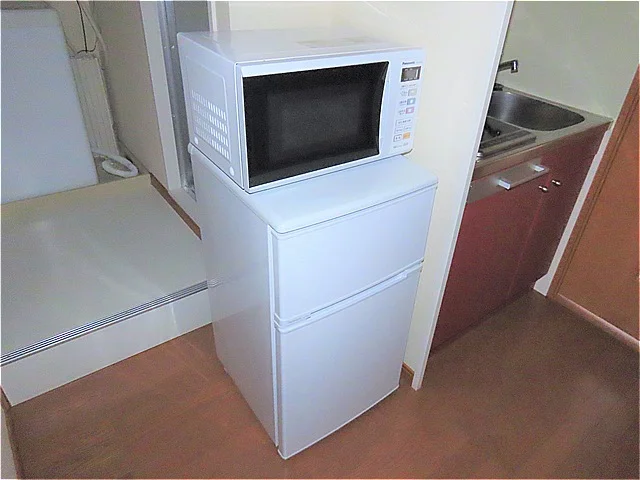 電子レンジ、冷蔵庫完備