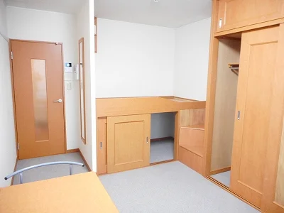 クローゼット、ベッド下収納あり