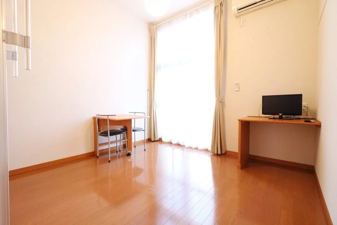 １Ｆはフローリング仕様・２Ｆは絨毯仕様になります。