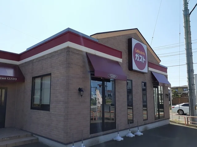 ガスト能代店まで595m