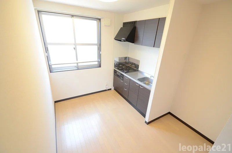 設備・仕様は号室により異なる為、現況を優先致します。