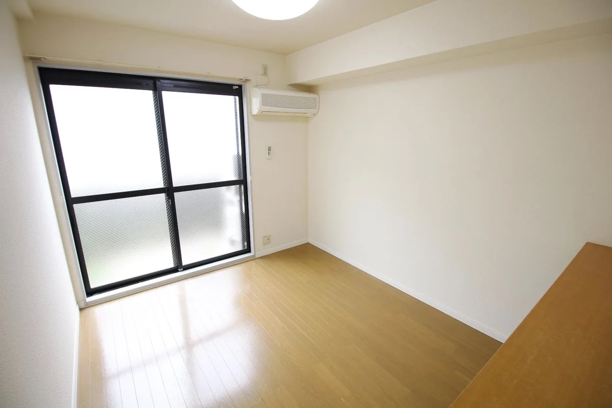 メゾネット1Fはフローリング仕様（家具・家電無し）