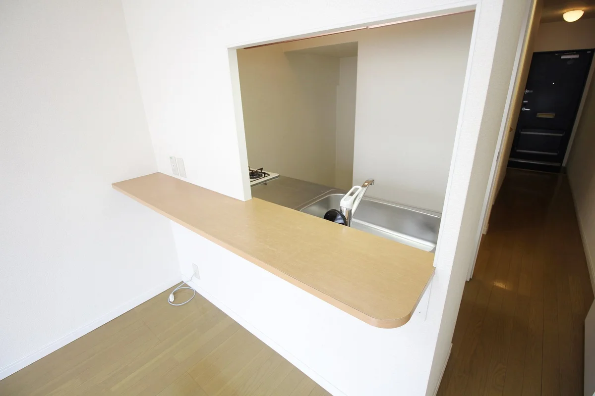 配膳が楽になるカウンター付きキッチン！