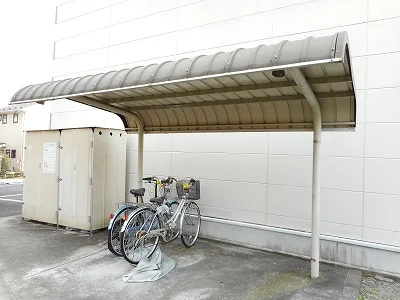 屋根付き駐輪場あり