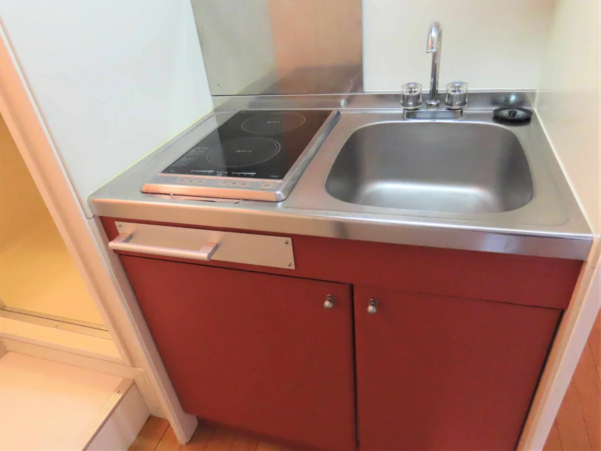 2口の電気コンロまたはIHコンロとなります