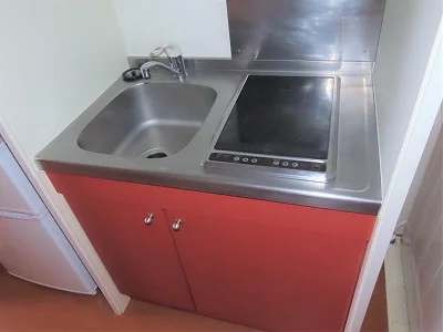 2口の電気コンロまたはIHコンロとなります