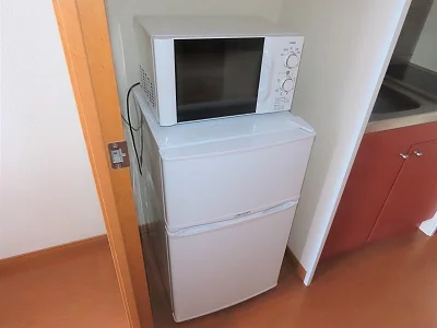 電子レンジ、冷蔵庫完備